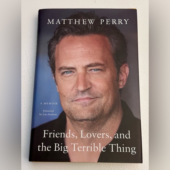 ✨ Matthew Perry book: Friends, Lovers, and the Big Terrible Thing: A Memoir - Picture 3 of 7